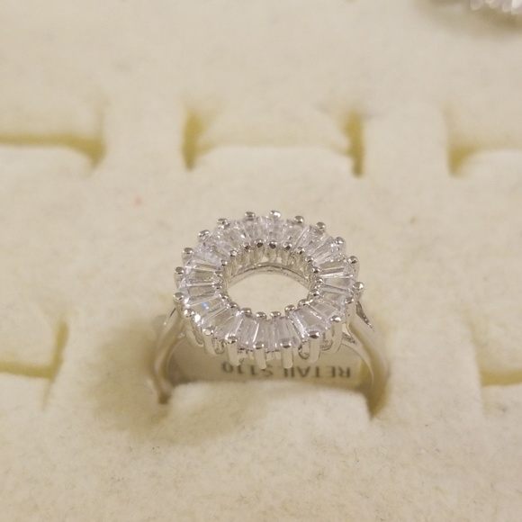 925 Silver Circle Baguette Ring - Picture 1 of 4